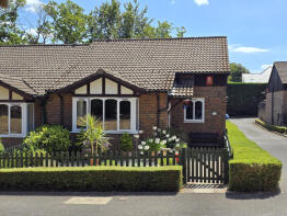 28, Stratford Place, Lymington SO41 9TL