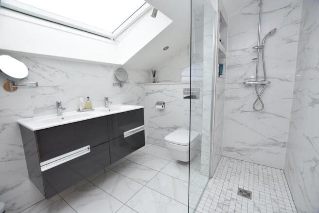 En-suite bed 1