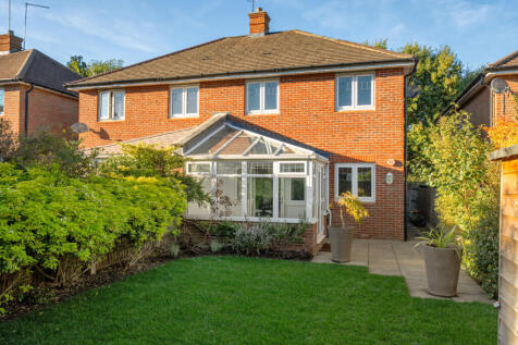 Nower Close East, Dorking, RH4