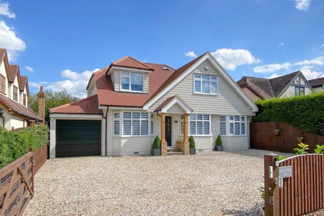 4 bed detached house for sale