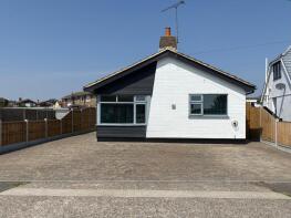 7, Meadway, Canvey Island SS8 7DH