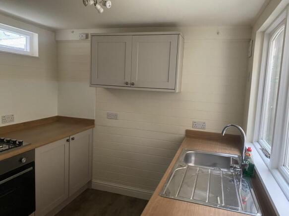 kitchen L 1