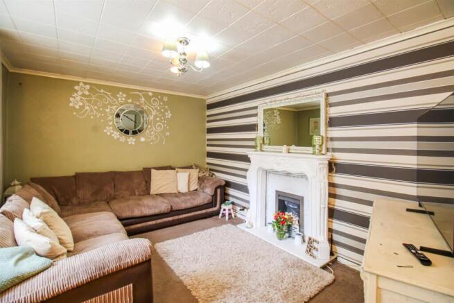 3 bed Semi-Detached for sale Image 4
