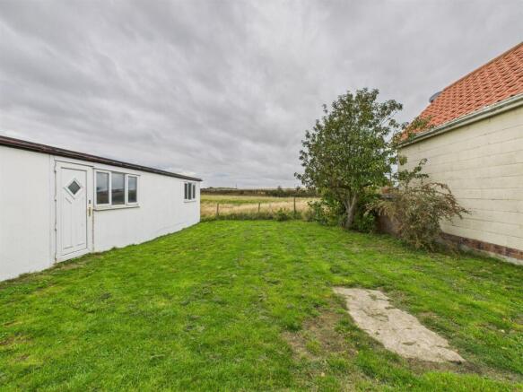 2 bed Detached Bungalow for sale Image 10