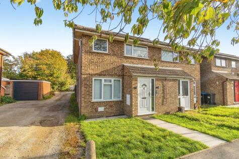 Favell Drive, Furzton, Milton Keynes, Buckinghamshire, MK4