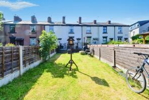 8, Moss Place, Bury BL9 9HE