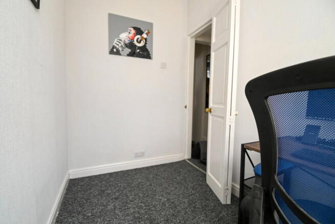 2 bed Terraced for sale Image 9