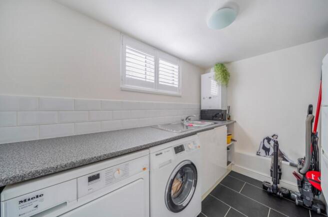 2 bed Semi-Detached for sale Image 12