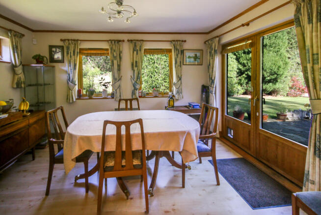 Masquerade, Felcot Road, Furnace Wood, West Sussex photo 4