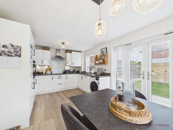Kitchen/Dining Area