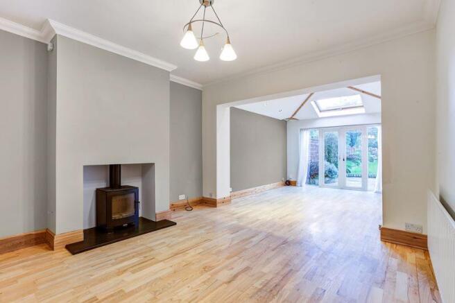 OPEN PLAN LIVING/DINING ROOM