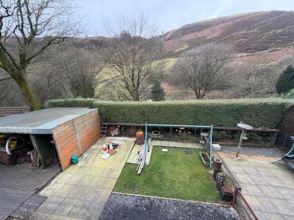 Rear Garden & Views