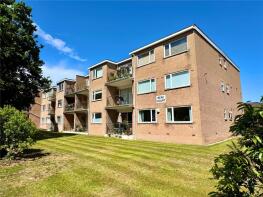 17, 35 Beau Court, Spencer Road, New Milton BH25 6EW