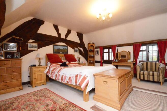 05 Bedroom 1.JPG