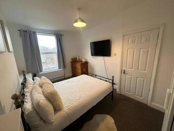 3 bed End of Terrace to rent Image 9