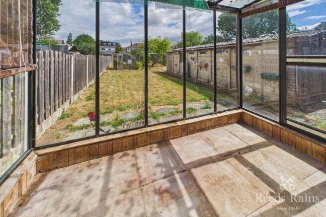 3 bed Semi-Detached for sale Image 6