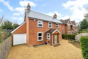 Wrentham Cottage, Middle Common Road, Lymington SO41 8LG
