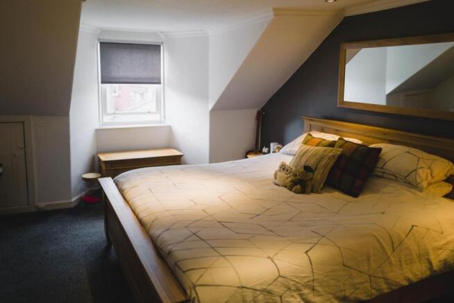 Master Bedroom (3)