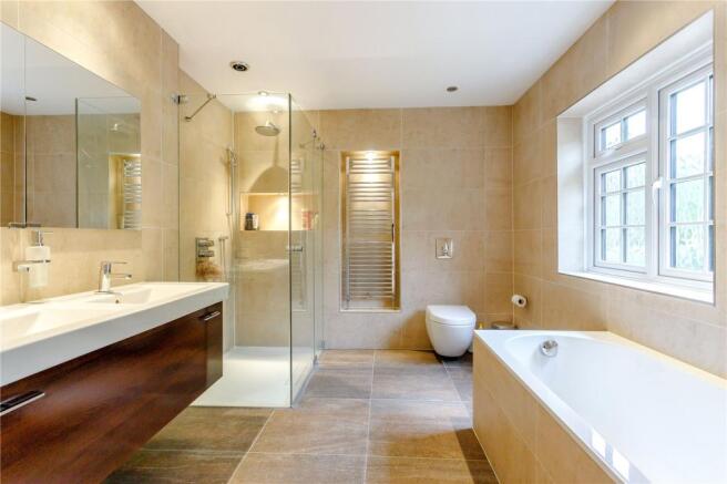 Master En-Suite