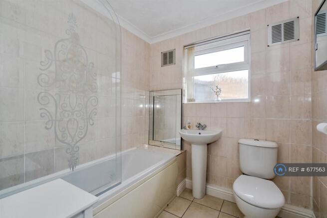 Bathroom (Downstairs)