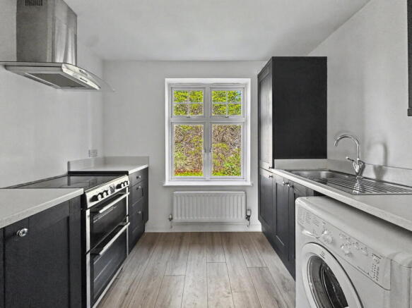 2 bed Apartment for sale Image 5
