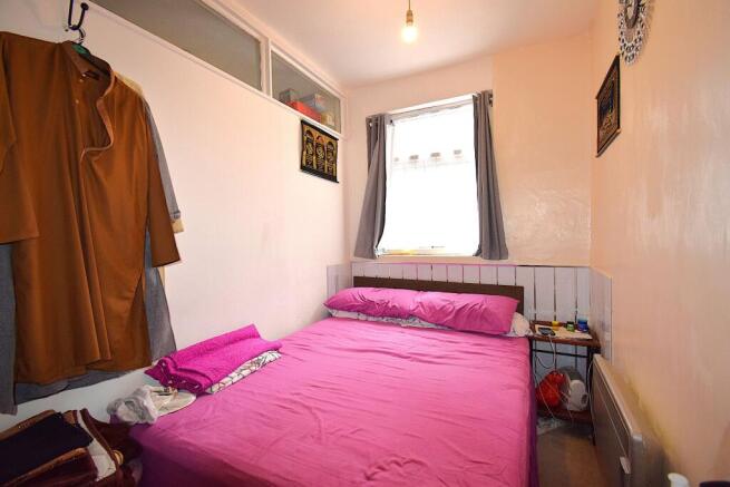 Alcombe Road, Northampton photo 4