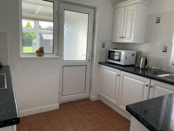Kitchen1.jpg