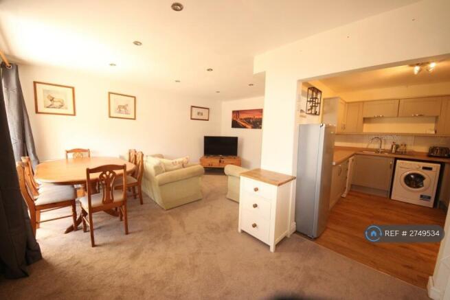 1 bed House Share to rent Image 5