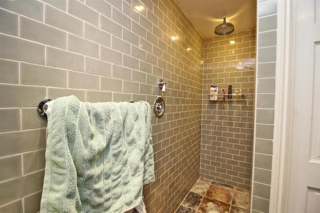 Shower Room 2.JPG