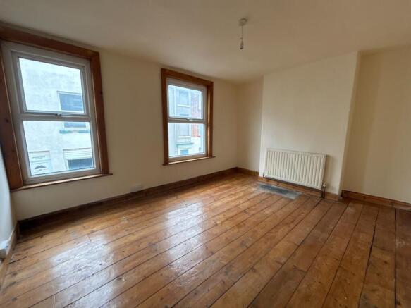 3 bed Terraced to rent Image 11
