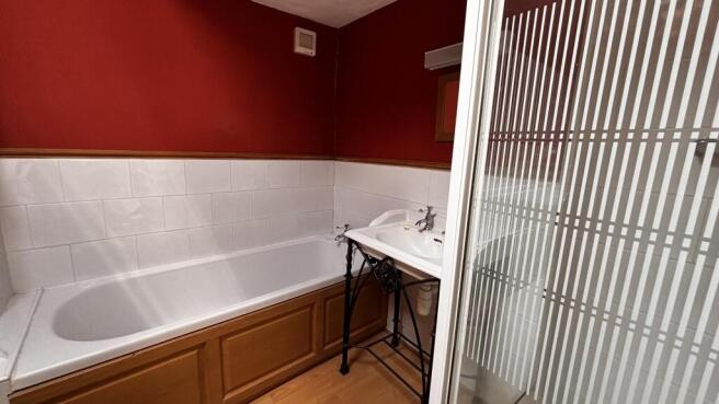2 bed House for sale Image 7