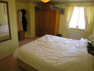 BEDROOM 1: