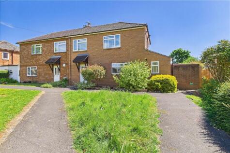 Close to riverbank walks and Clevedon's Seafront