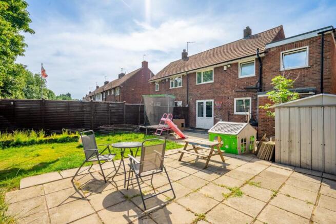 3 bed Semi-Detached for sale Image 6