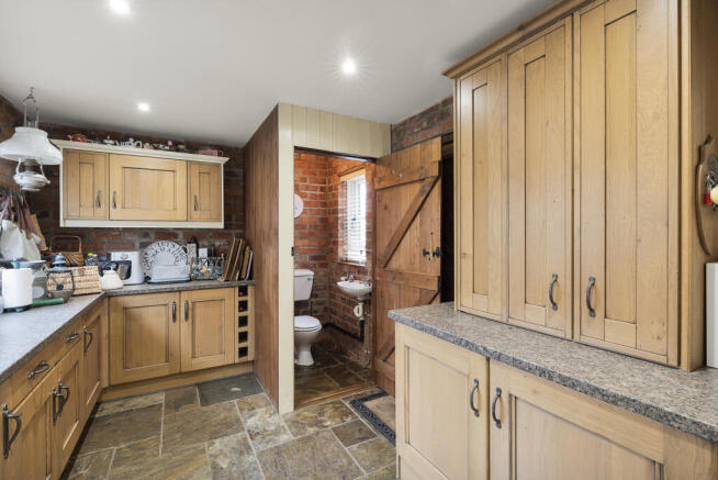 3 bed Detached for sale Image 6