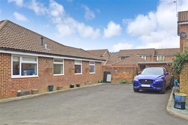 Driveway/Parking