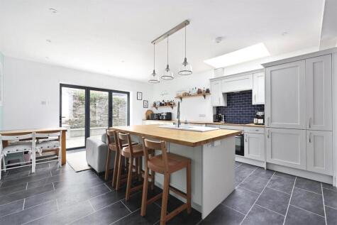 Moorland Avenue, Plympton, Plymouth, Devon, PL7