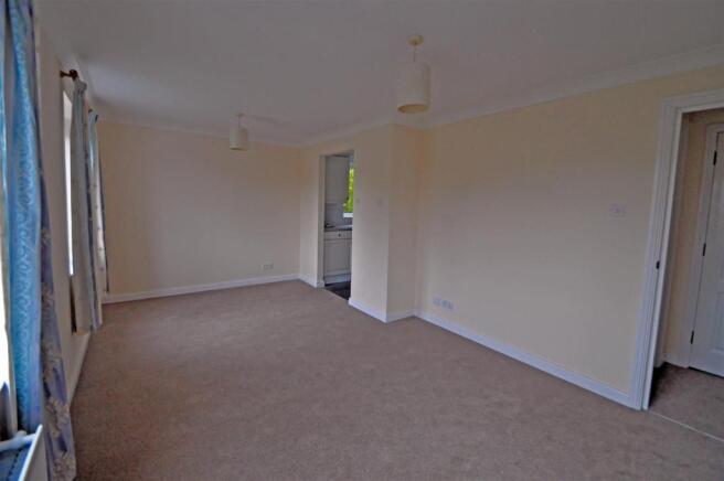 lounge1.jpg
