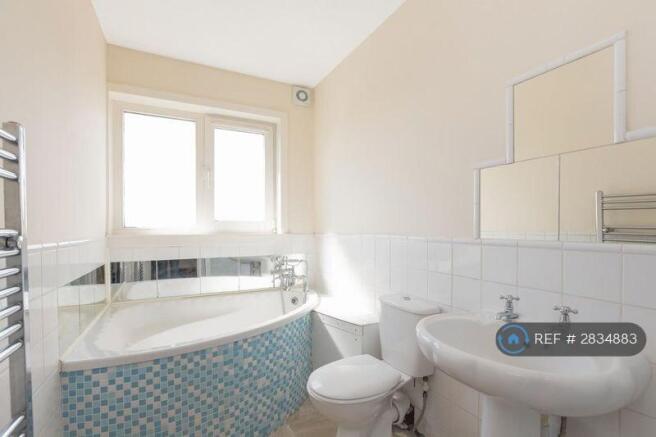 Batroom With Separate Shower