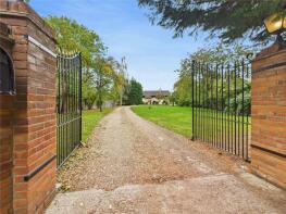 Thicketts, Frating Road, Great Bromley CO7 7JS