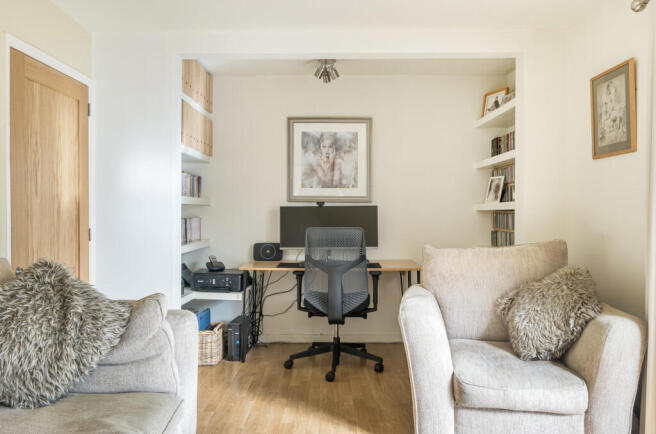 1347536-19-68bff2...