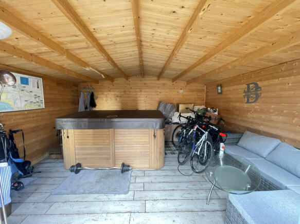 Photo 23