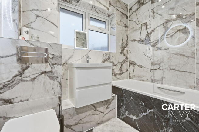 Hawksway, Kingswood, Basildon, SS16 photo 4