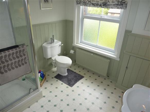 SHOWER ROOM