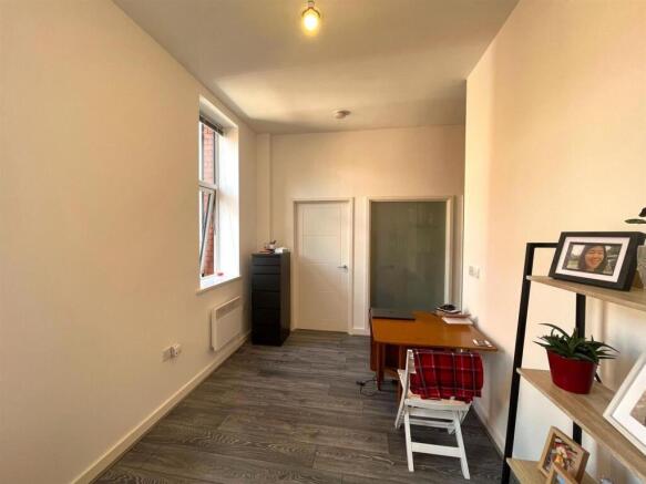 Living room pic 2.jpeg