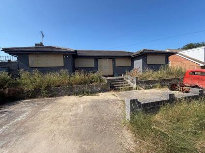 Leerose, 2 Preston Hall Gardens, Warden, Sheerness, Kent, ME12 4PL