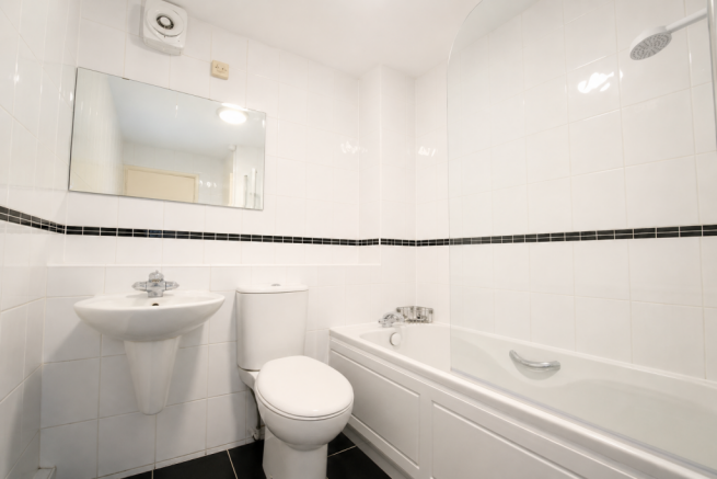 2 bed Apartment to rent Image 8