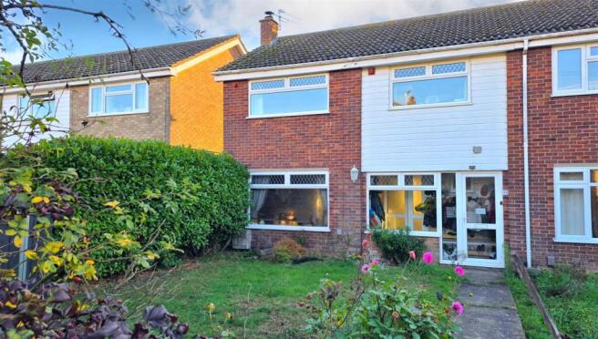3-bed semi-detached on Laurel Drive, Bradwell, £250,000
