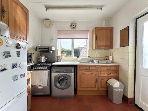 Bradley Lane, Bilston, WV14 8EN photo 4