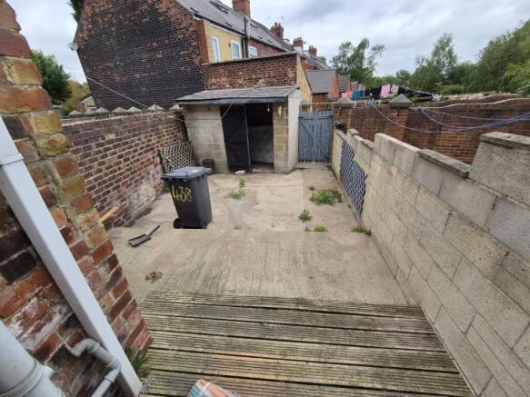 3 bed House to rent Image 6